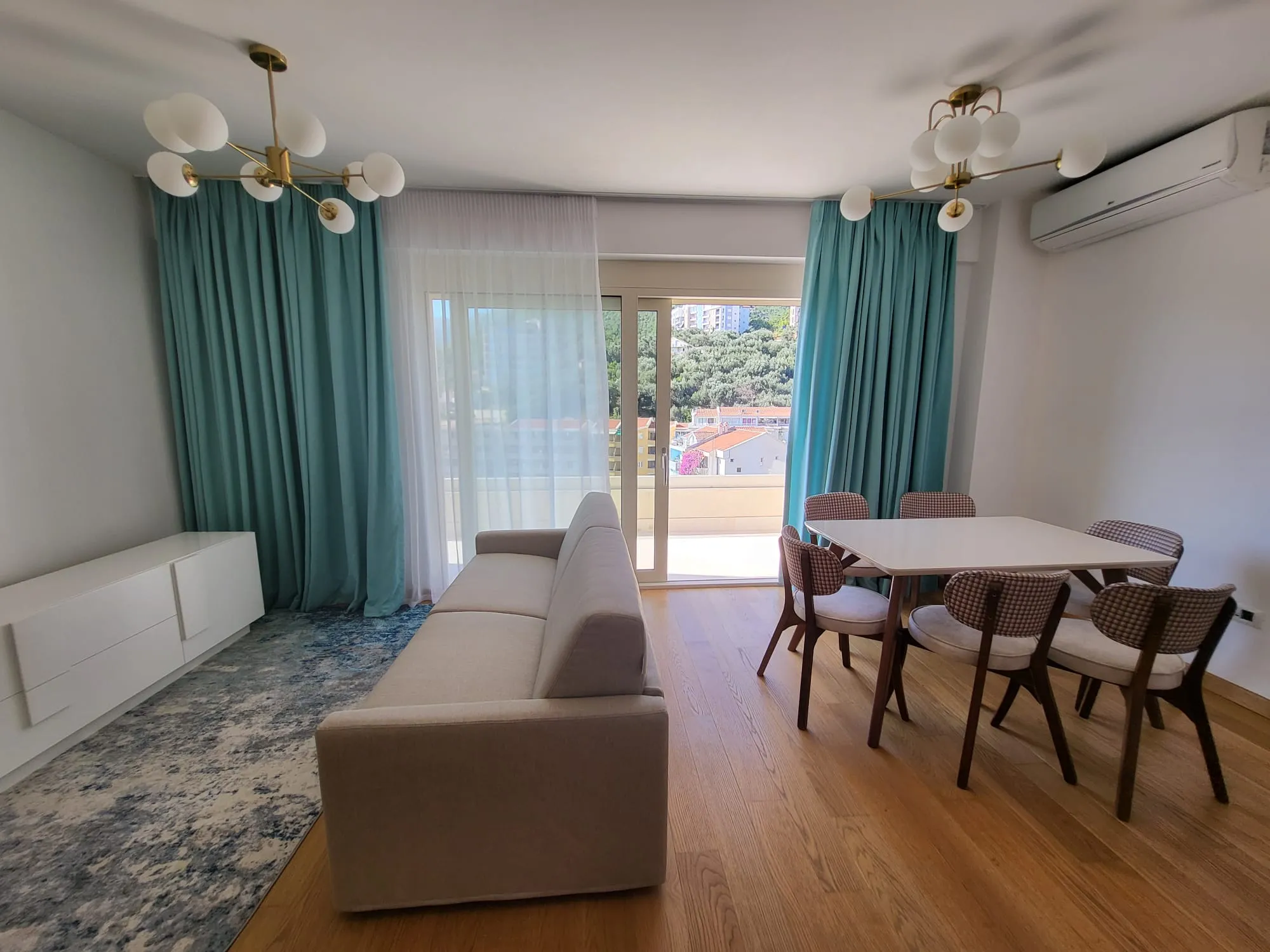 Penthouse in Rafailovici with sea view